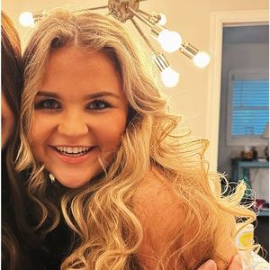 Meet your Posher, Kara